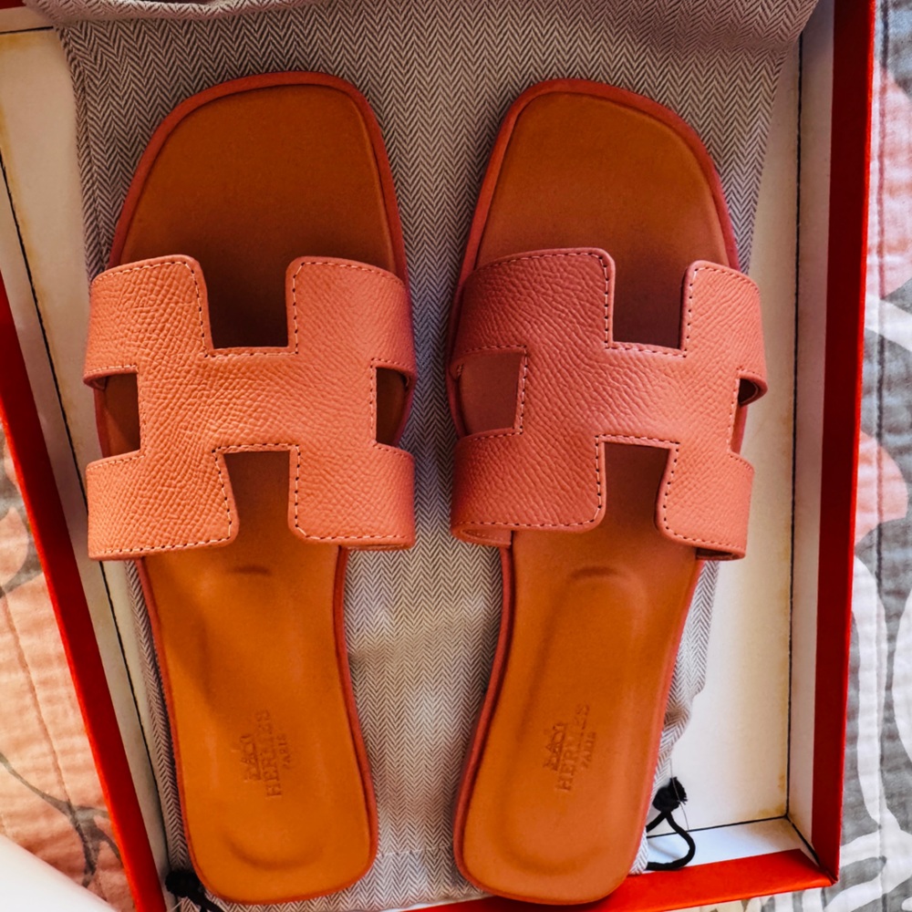 Elegant Pink Leather Slide Sandals